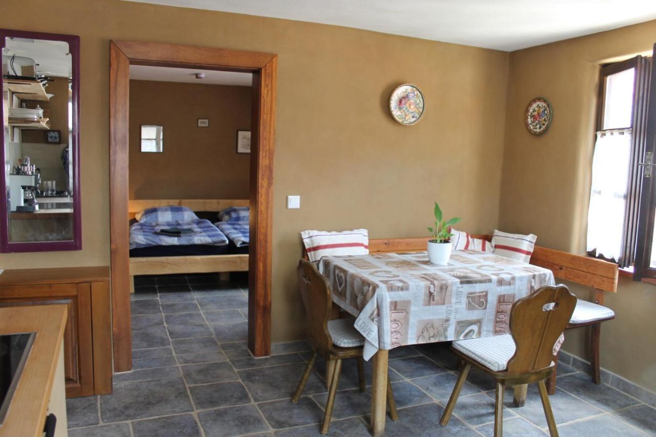 Feriengut Zum Trinkstorch Apartamento Leinsweiler Exterior foto