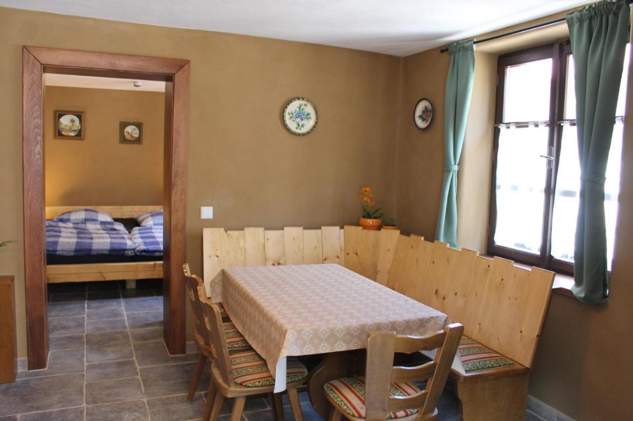 Feriengut Zum Trinkstorch Apartamento Leinsweiler Exterior foto